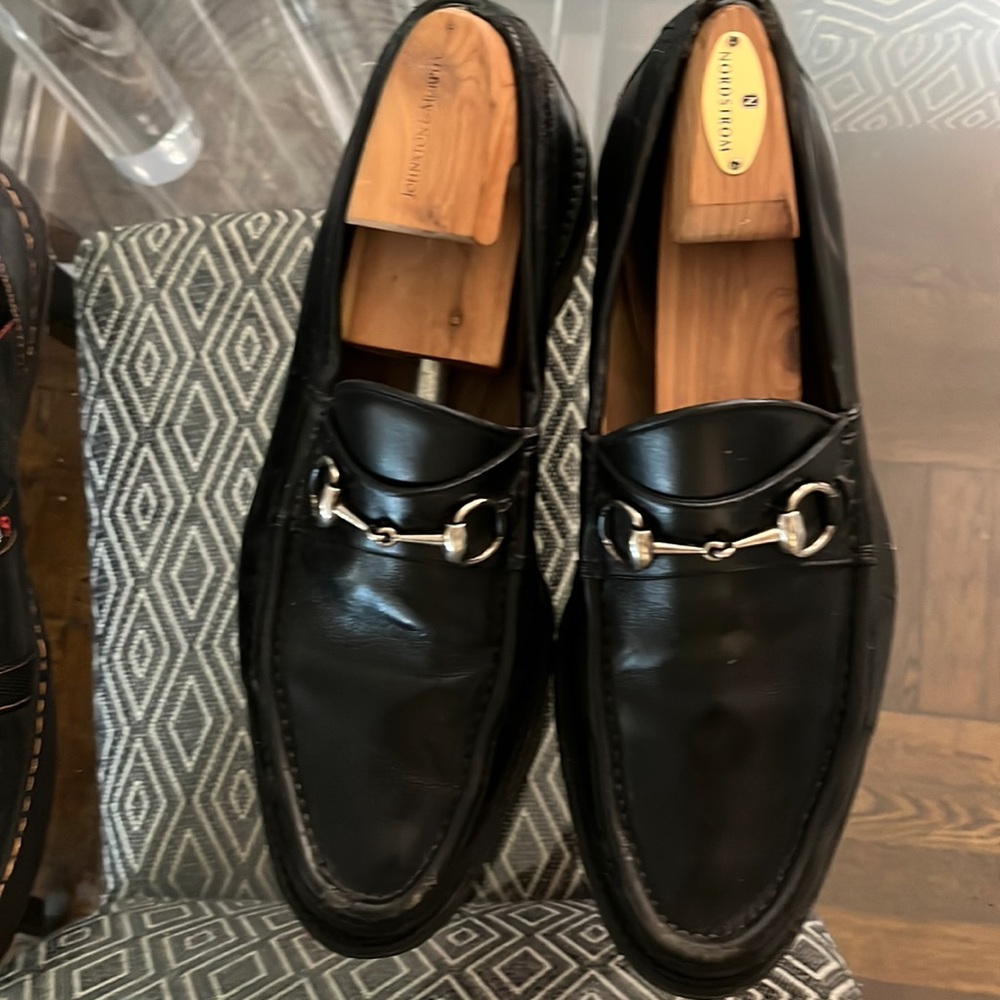 COPY - Gucci loafers. Some wear amd tear on the soles as seen in photo.